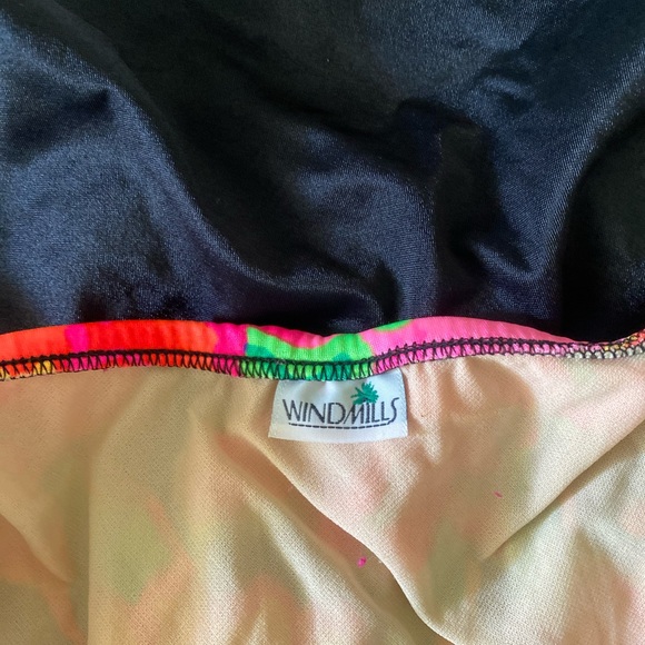 Vintage women’s swimsuit - Picture 3 of 3